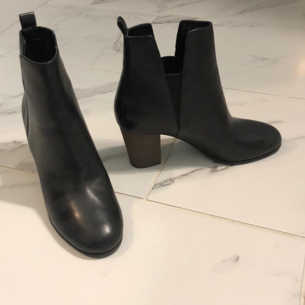 Cole Hana black ankle boots, size 7.5, NWOT
